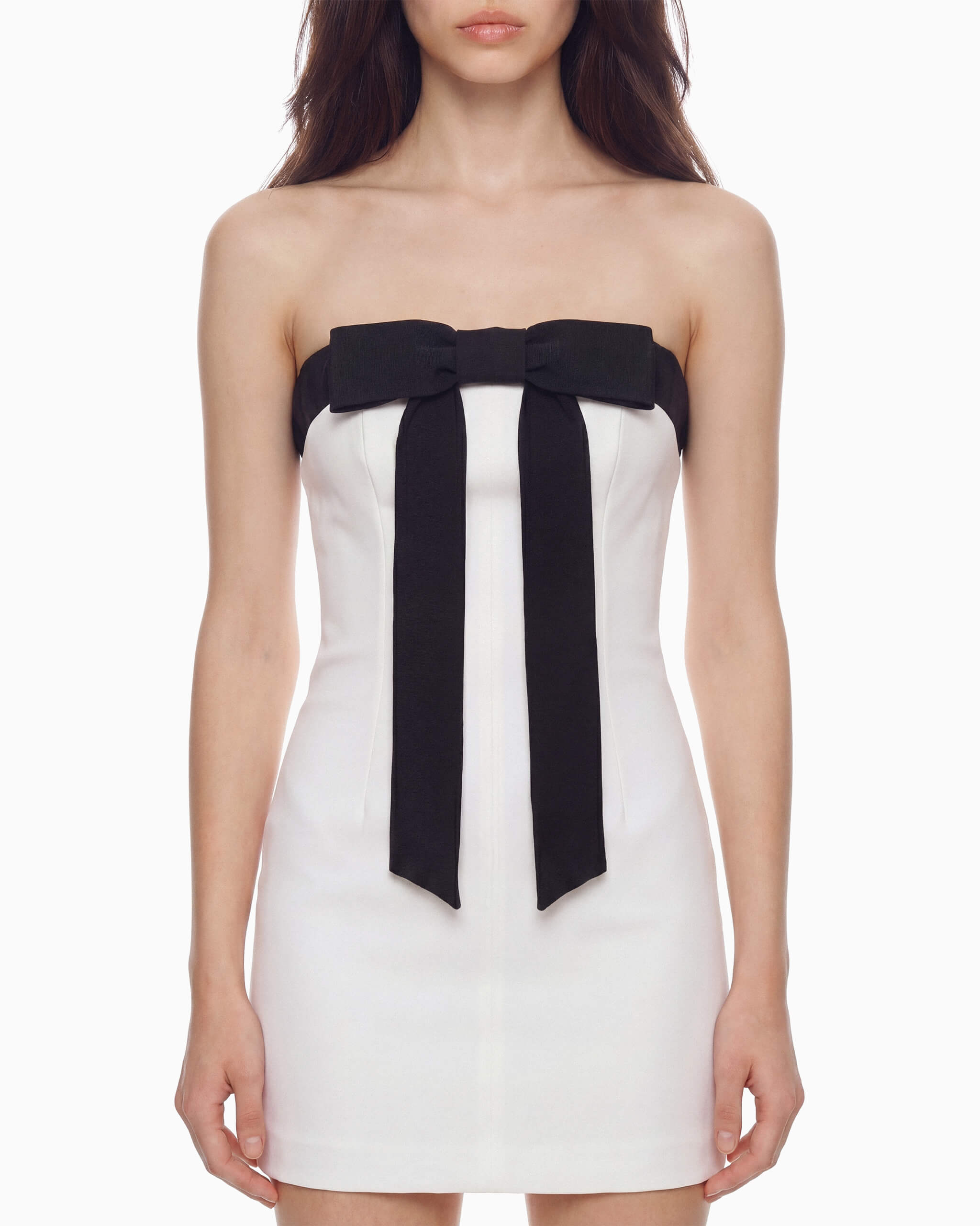 Vestido Curto Laço Frontal