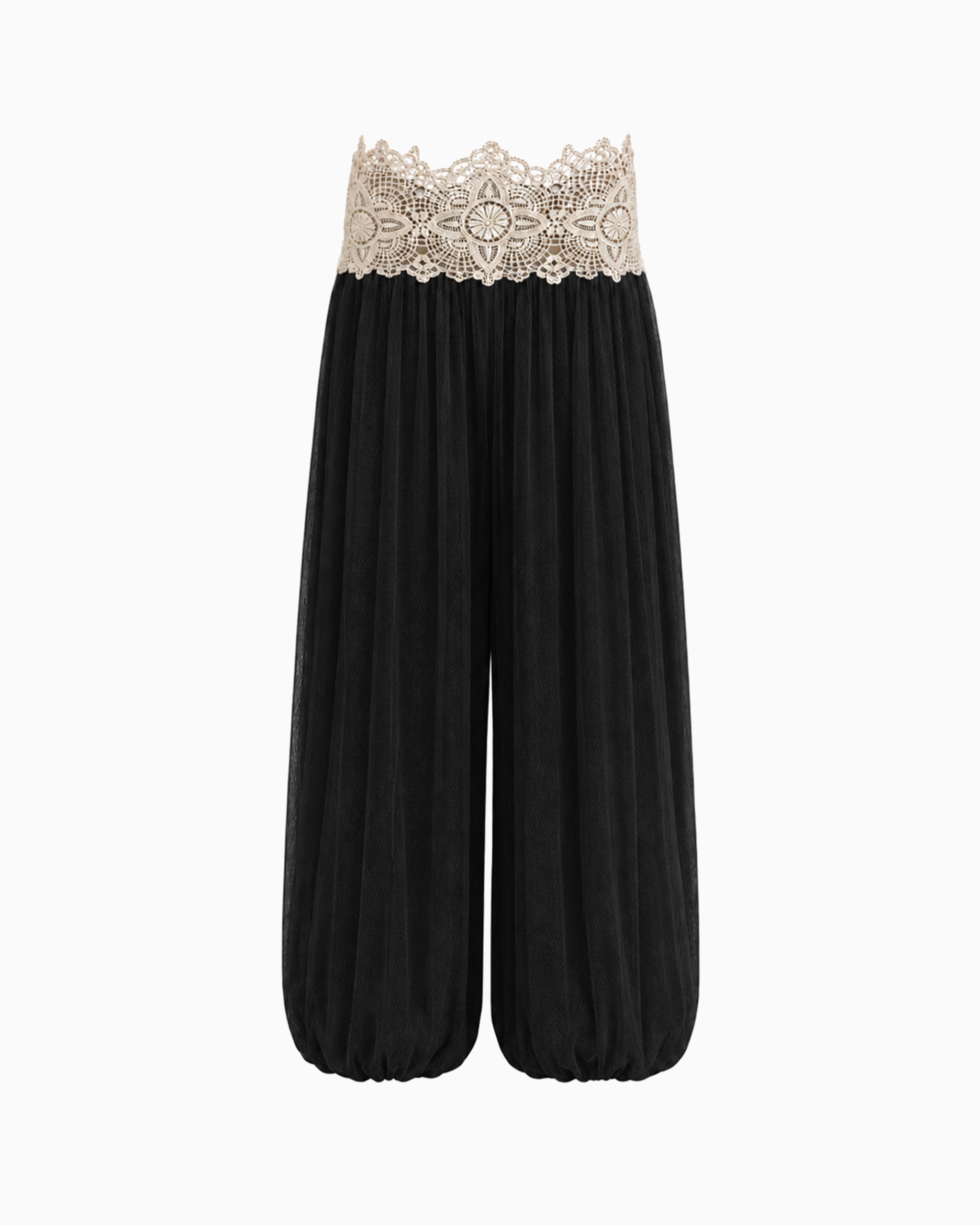 Calça Aladim de Paetê com Renda preta, com cintura em renda bege e pernas amplas, vista frontal