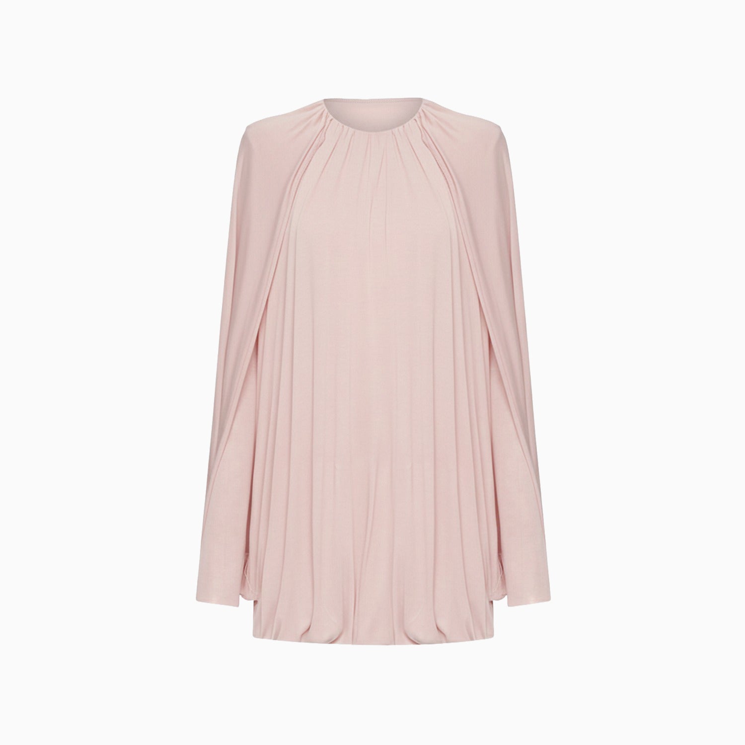 Vestido Bat rosa curto com mangas capa fluidas, decote redondo franzido e caimento solto, peça solta em fundo claro
