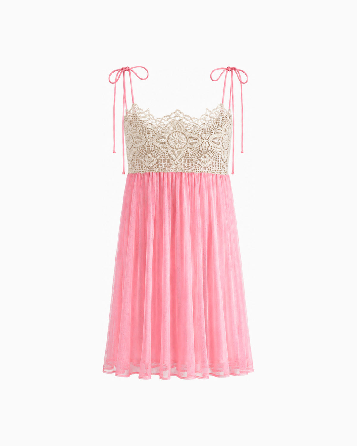 Vestido Curto Tule Renda Bege rosa, com busto bege rendado, alças de amarração e saia evasê, vista frontal